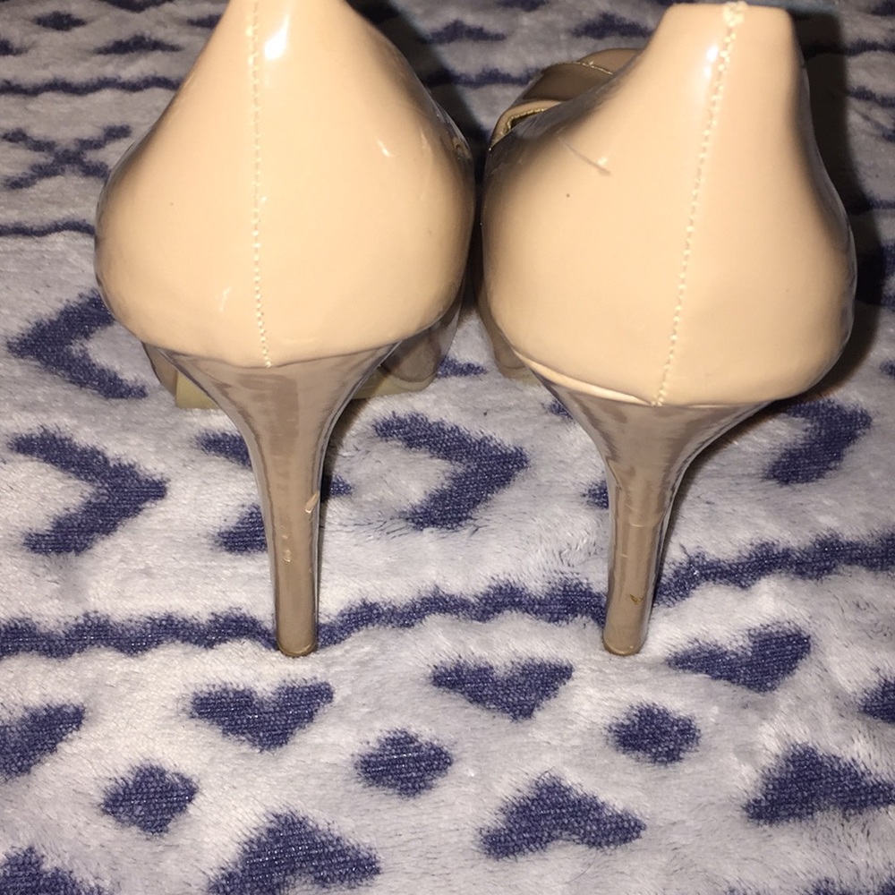 heels - Picture 3 of 4